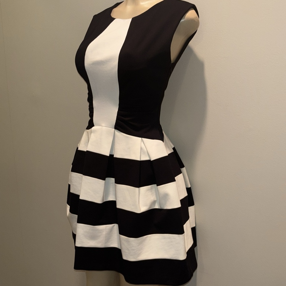 Anthropologie Strata Dress Ponte Fit & Flare By Eva Franco Size 2 - Picture 6 of 8